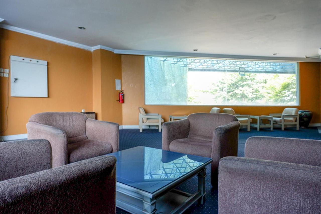 Hotel New Puri Garden Bandara Σεμαράνγκ Εξωτερικό φωτογραφία