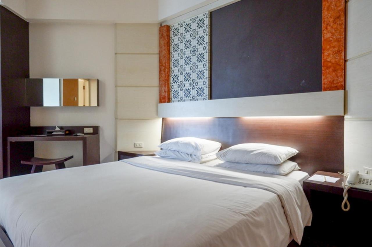Hotel New Puri Garden Bandara Σεμαράνγκ Εξωτερικό φωτογραφία