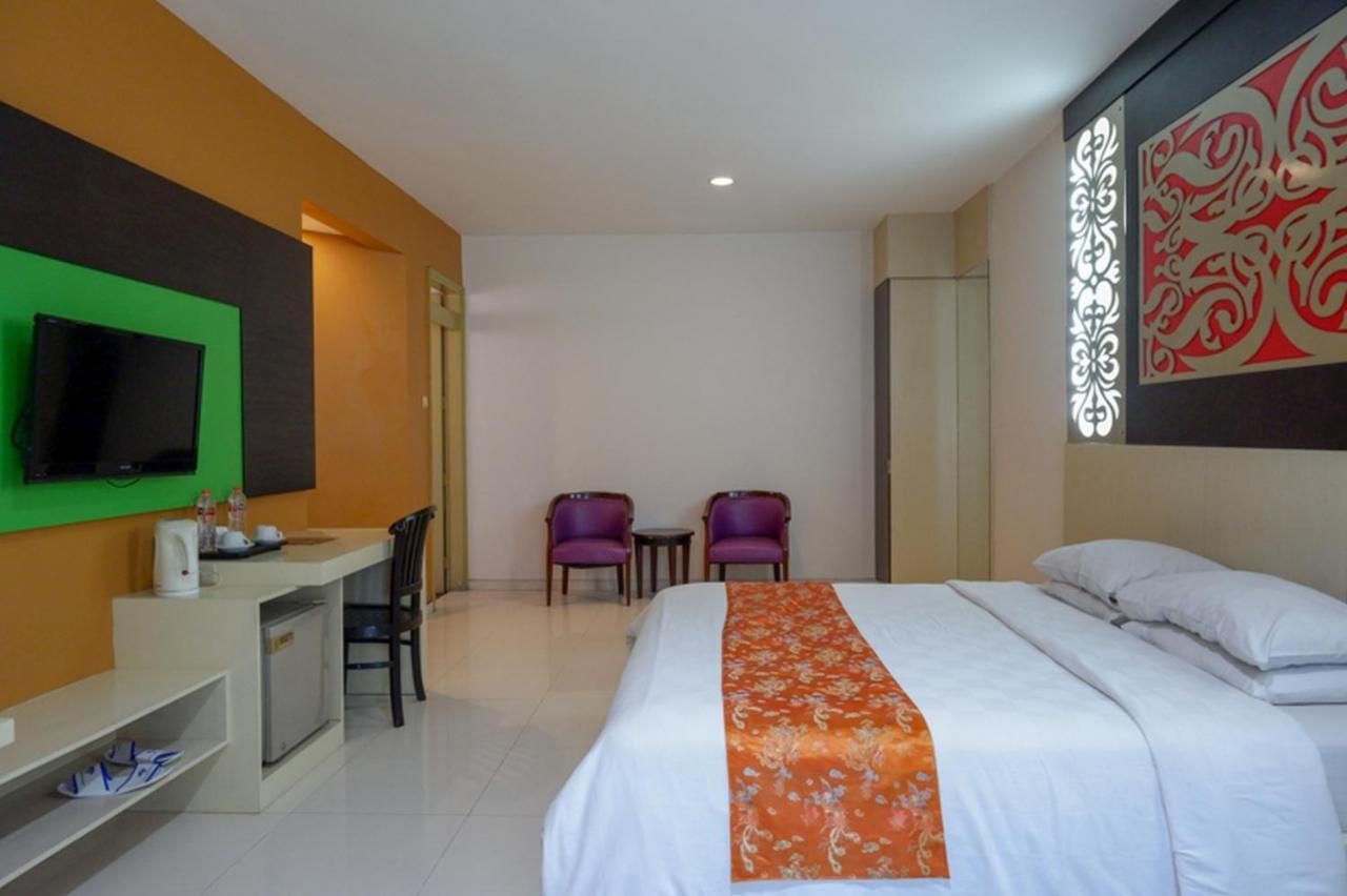 Hotel New Puri Garden Bandara Σεμαράνγκ Εξωτερικό φωτογραφία