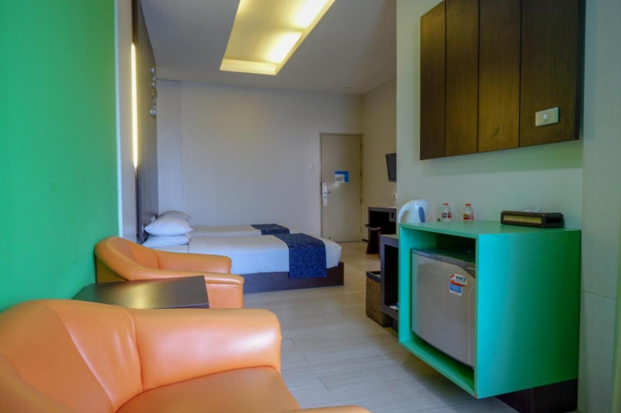 Hotel New Puri Garden Bandara Σεμαράνγκ Εξωτερικό φωτογραφία