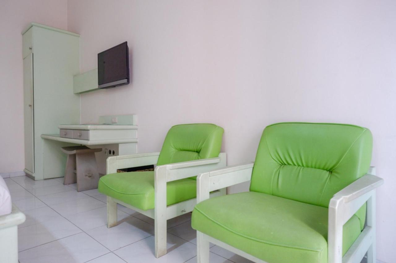 Hotel New Puri Garden Bandara Σεμαράνγκ Εξωτερικό φωτογραφία