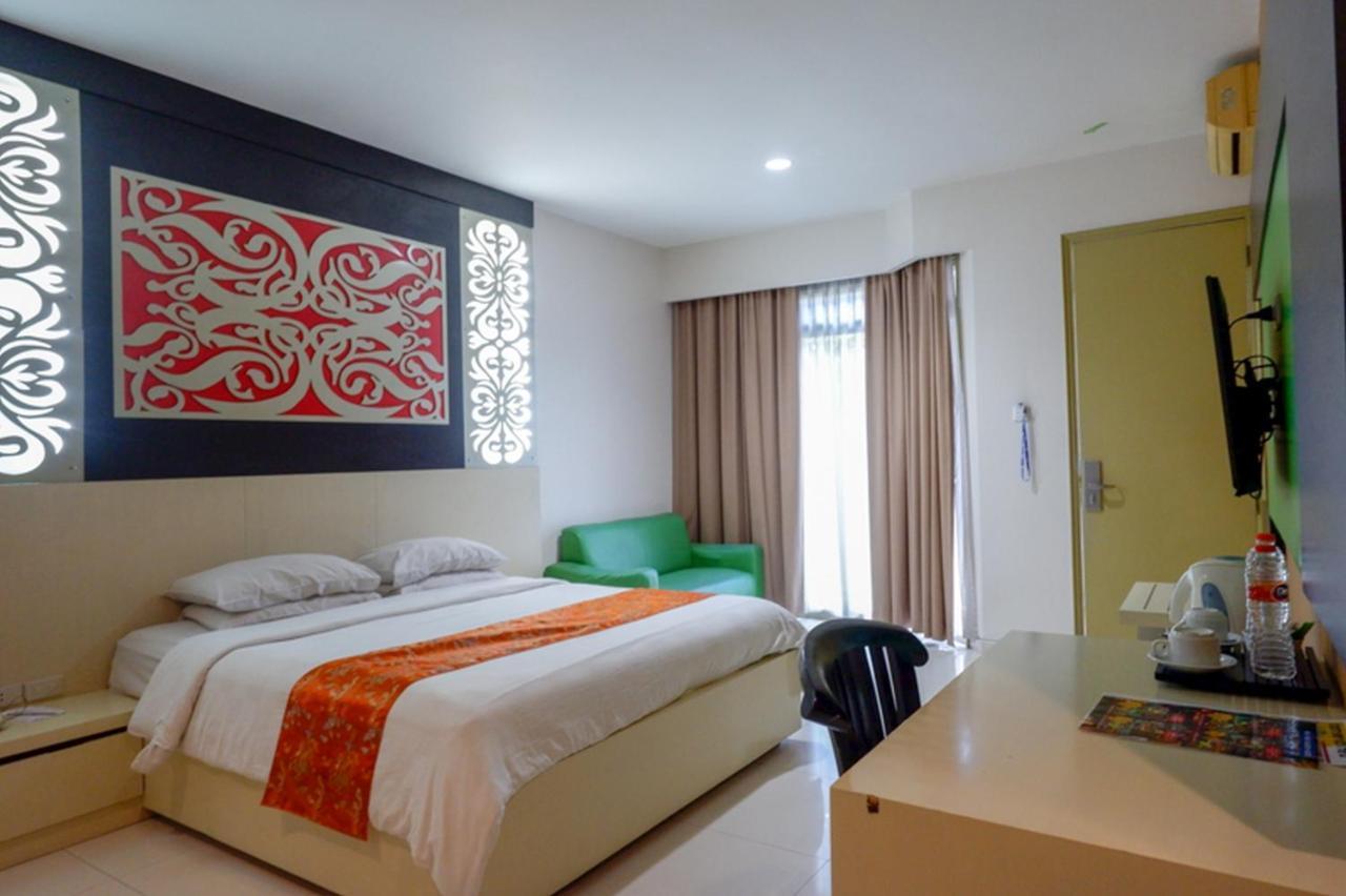 Hotel New Puri Garden Bandara Σεμαράνγκ Εξωτερικό φωτογραφία