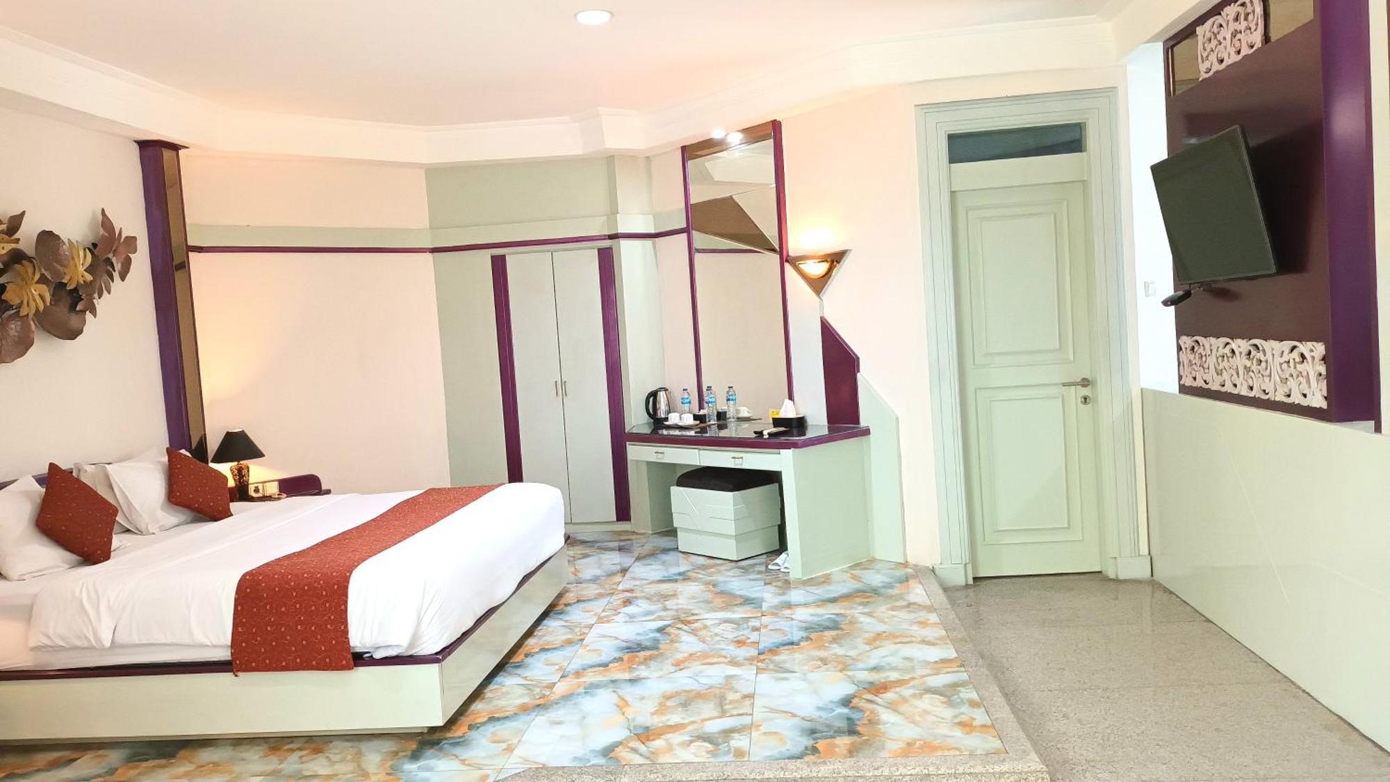 Hotel New Puri Garden Bandara Σεμαράνγκ Εξωτερικό φωτογραφία