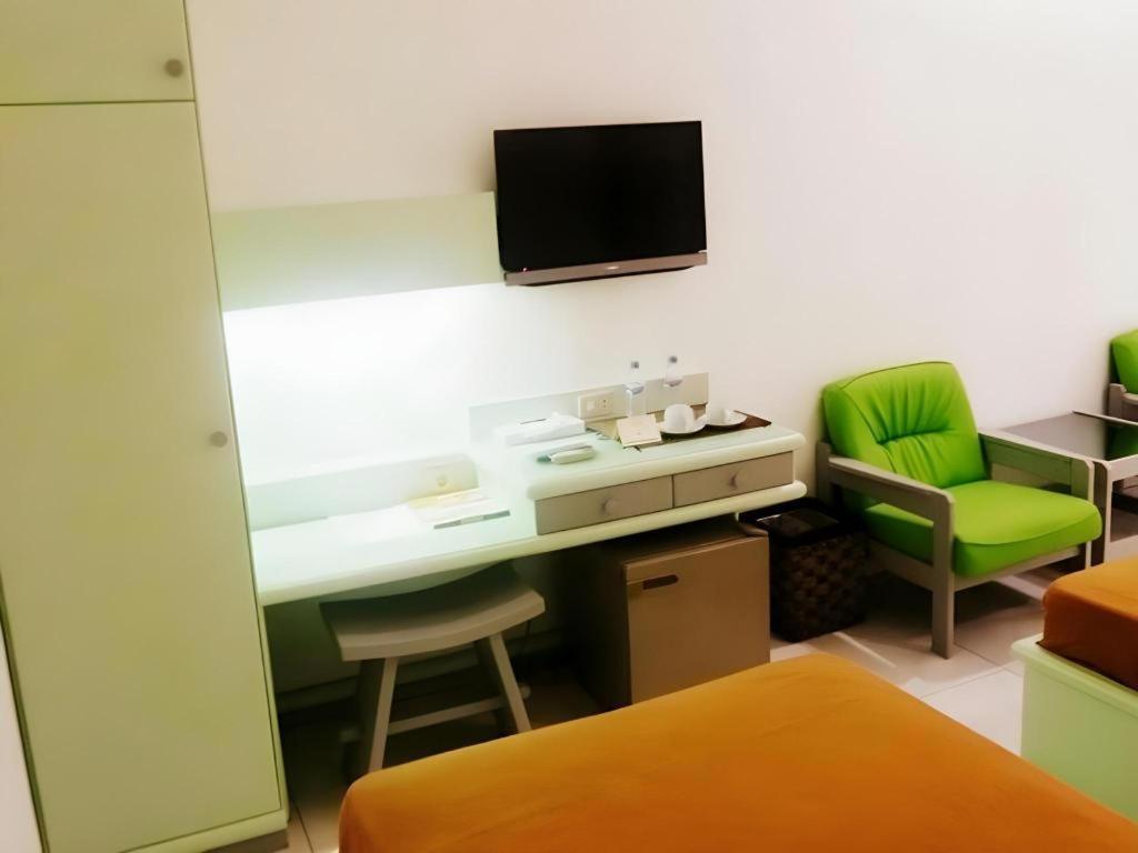 Hotel New Puri Garden Bandara Σεμαράνγκ Εξωτερικό φωτογραφία