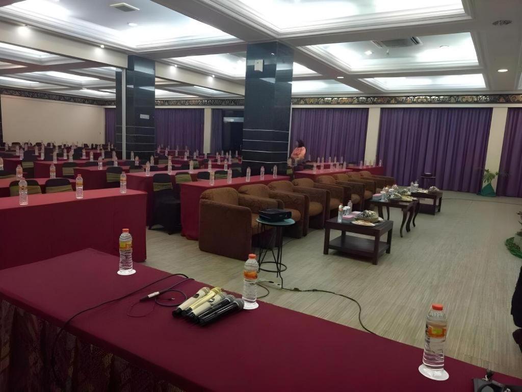 Hotel New Puri Garden Bandara Σεμαράνγκ Εξωτερικό φωτογραφία